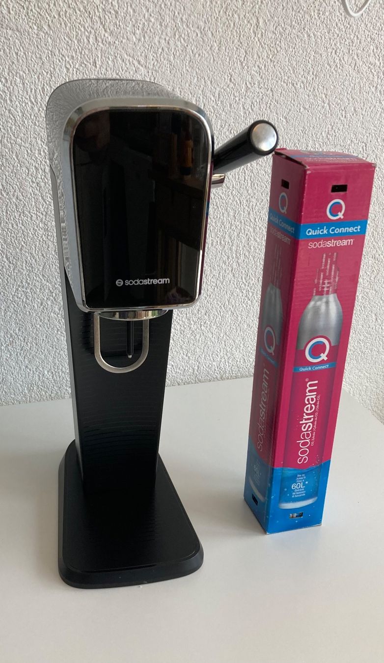 Sodastream Elettrodomestici da cucina: SodaStream mit 2 Zylinder – Usato da Bern venduto da yla_88nl 1