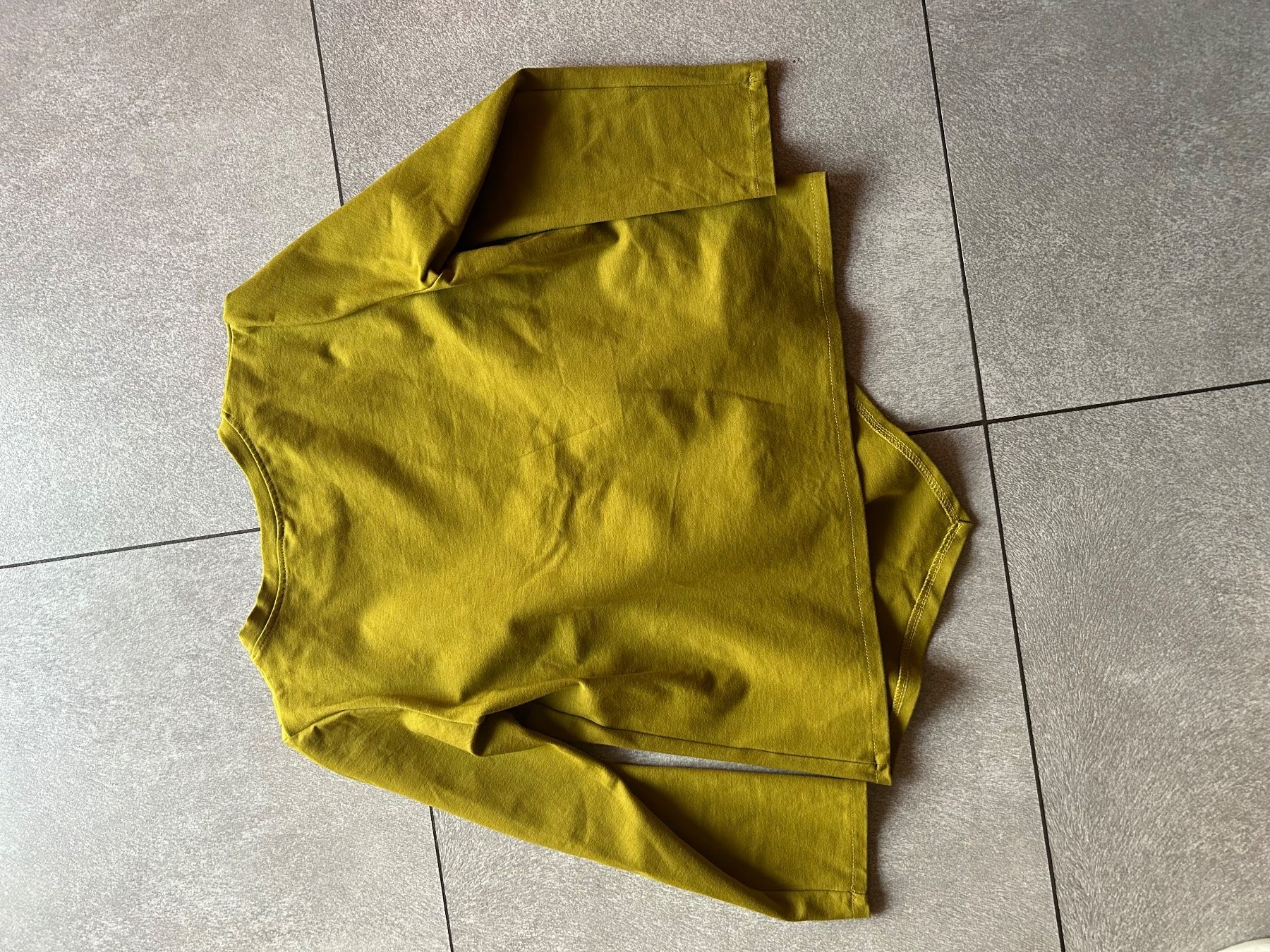 Camicette: Bluse von 158c, asymmetrisch, vert olive Grösse M – Nuovo (secondo la descrizione) da Arbedo venduto da nadia1973 1