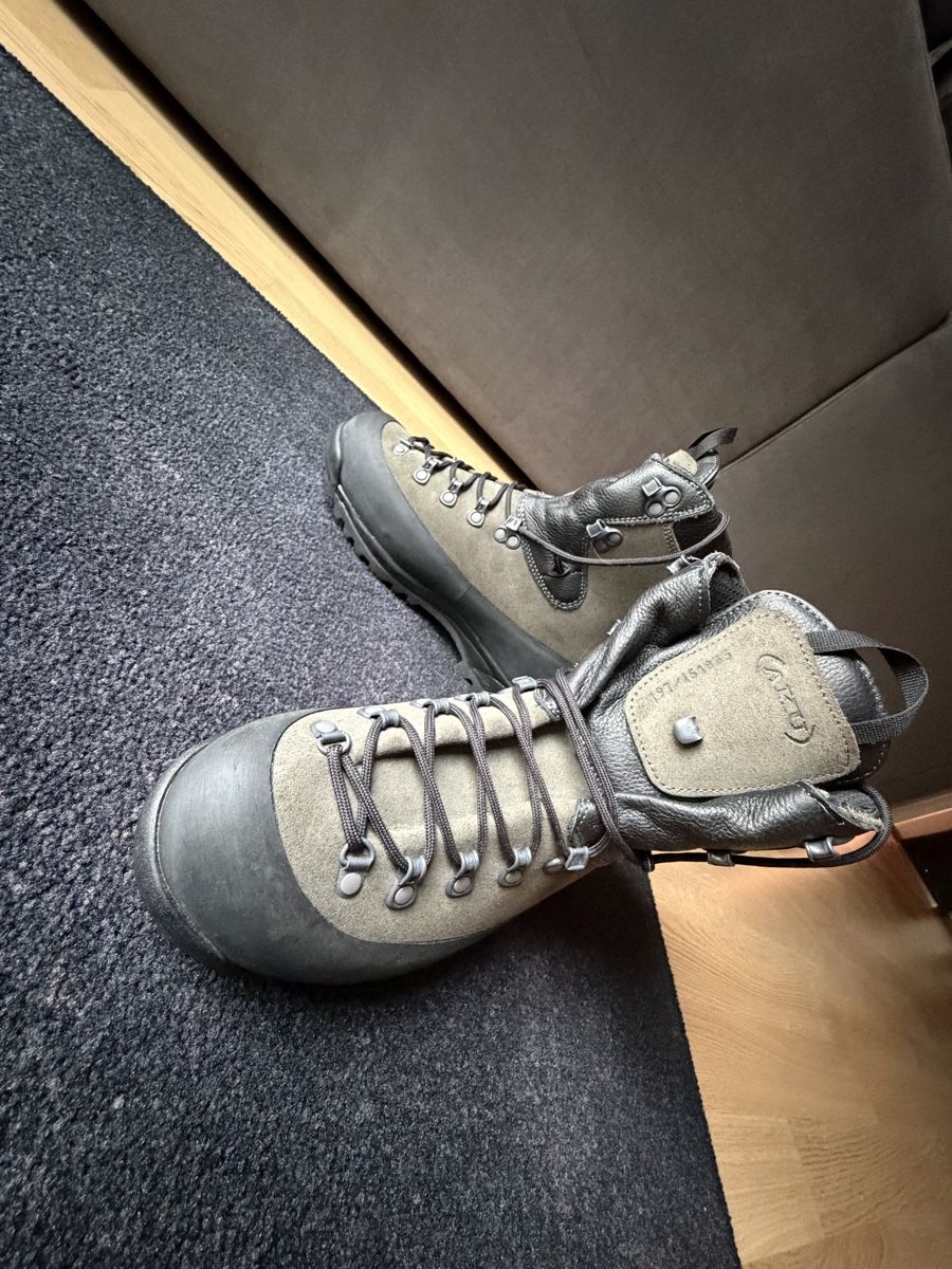 Aku Scarpe da uomo: Wanderschuh AKU (KS14) - Grösse 41 1/2 – Nuovo (secondo la descrizione) da Kreuzlingen venduto da SwissCollectorChris