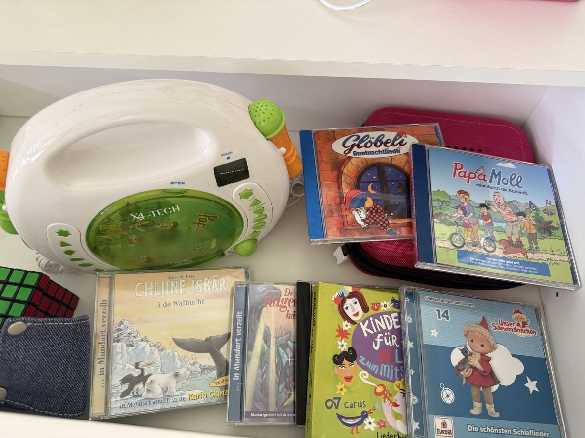 Lettore multimediale portatile: X4-TECH Kinderlieder Player mit 7 CDs guter Zustand – Usato da Rupperswil venduto da ConradD 1