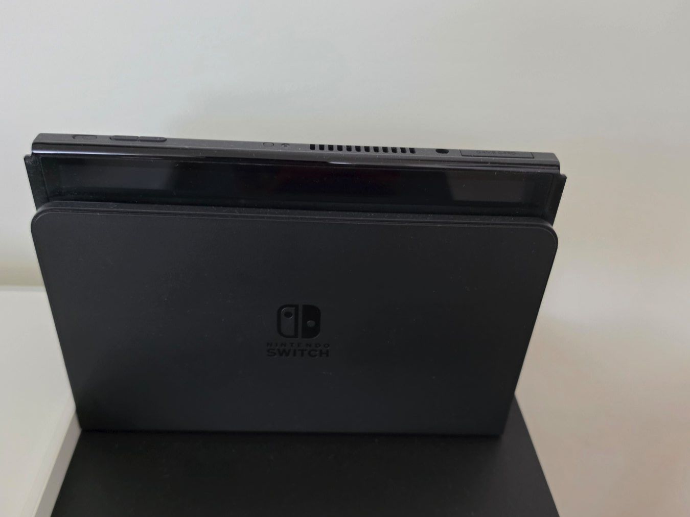 Nintendo Console: Nintendo Switch OLED inkl. Zubehör & Zelda – Nuovo (secondo la descrizione) da Altdorf UR venduto da Xaeon 2