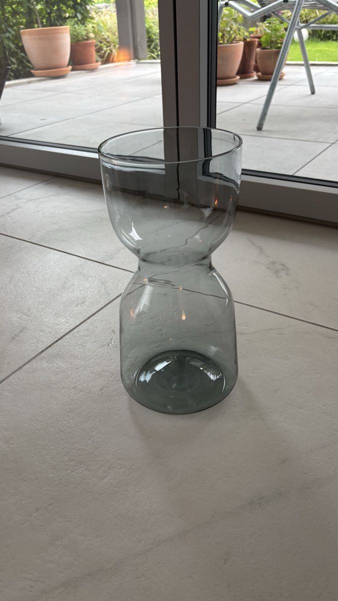 Ikea Vasi & Recipienti: Vase grau Ikea – Usato da Seengen venduto da sa_land