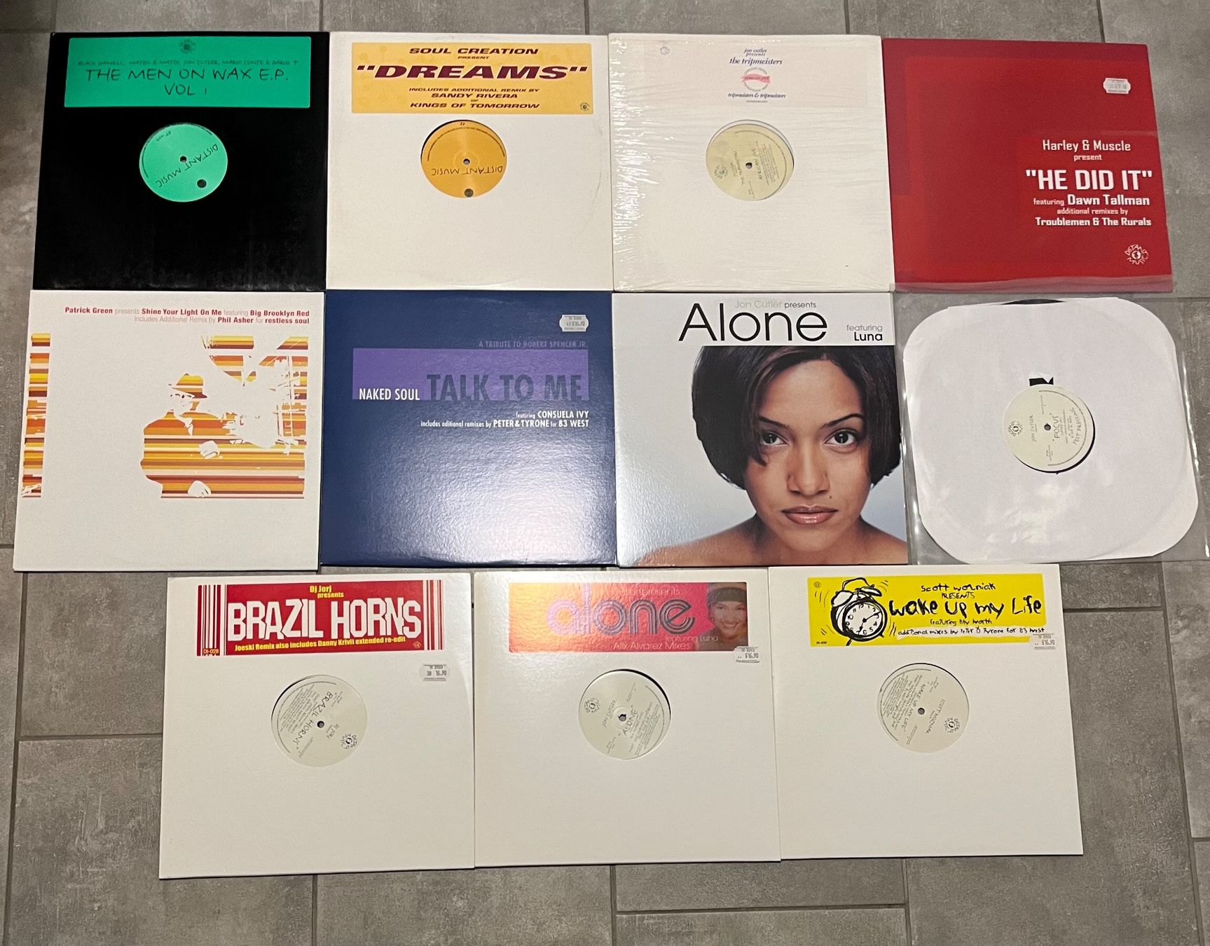 Dischi in vinile: 11 x Distant Music 12" – Usato da Frauenfeld venduto da Philz