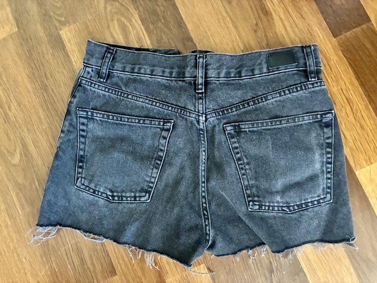 Hosen: Shorts Subdued – Neu (gemäss Beschreibung) aus Unterengstringen von vivienneberger 1
