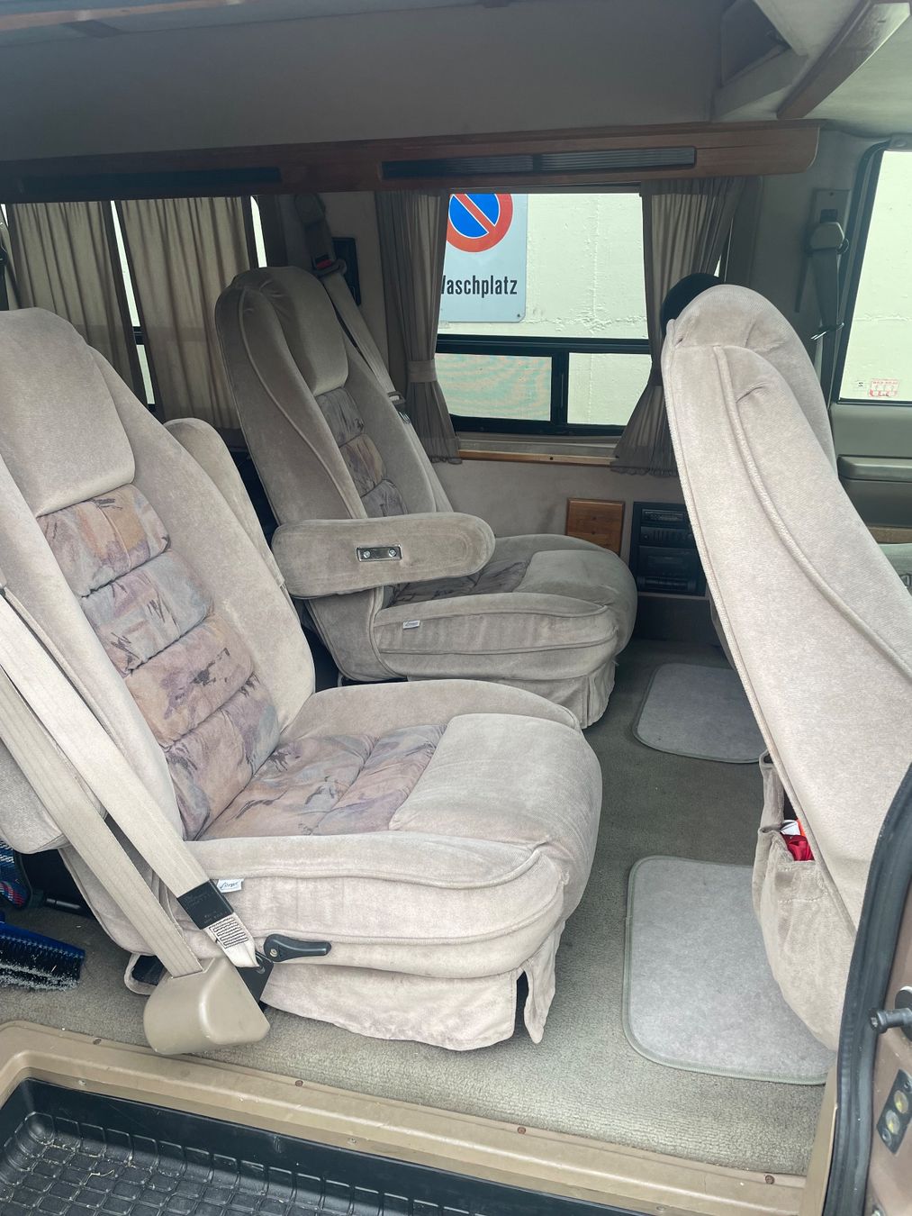 Chevrolet Automobili: 1995 Classic Chevrolet Conversion Van – Usato da Steinhausen venduto da dsp_28hv 2