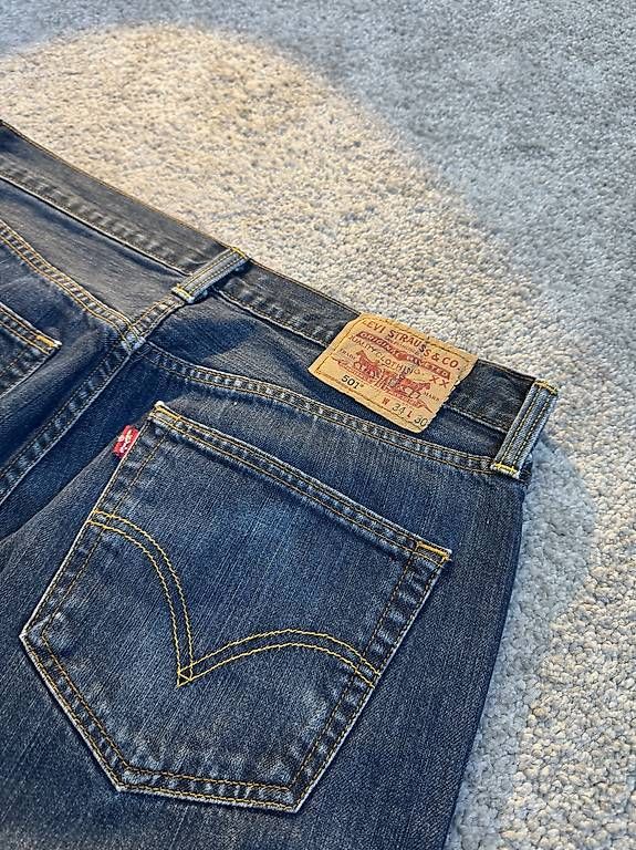 Jeans: 501 LEVI'S JEANS | Size: W34 L30 – Usato da St. Gallen venduto da Apparee_store 3