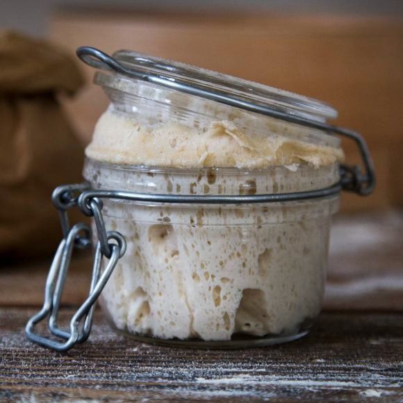 Cibi & Specialità: Aktiver Sauerteig Anstellgut Dinkel, Roggen oder Weizen – Nuovo e nell'imballaggio originale da Killwangen venduto da sockenmeister