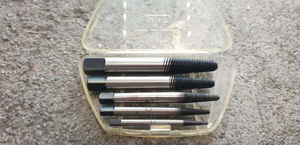 Tous les outils: Zerbrochener Schraubenzieher Extracteur de vis – D'occasion à Yverdon-les-Bains par sebwi