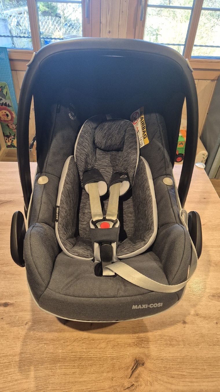Maxi-Cosi Seggiolini per auto: Maxi-Cosi Pebble Pro i-Size mit 1 Basisstation – Usato da Oberfrittenbach venduto da Steffi1807 1