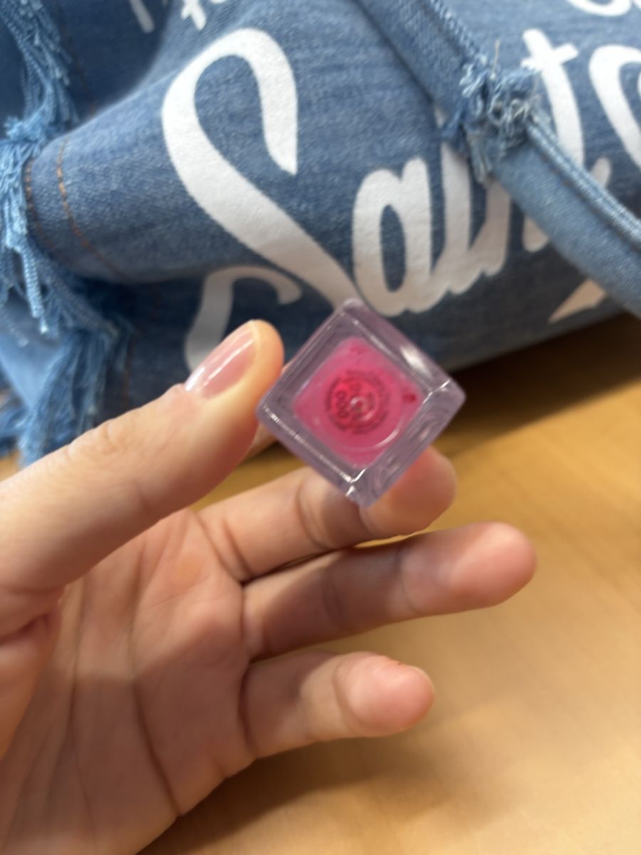 Dior Make-up: Dior Lip Oil NP: 52 – Usato da Horgen venduto da lme_8kj7 5