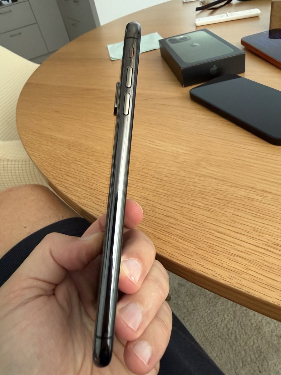Apple Handys / Smartphones: iPhone XS Max 256 GB Black/Noir – Gebraucht aus Rolle von voi_gh6s 5