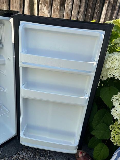 Frigoriferi: kleiner Kühlschrank – Usato da Hüttikon venduto da ypell 1