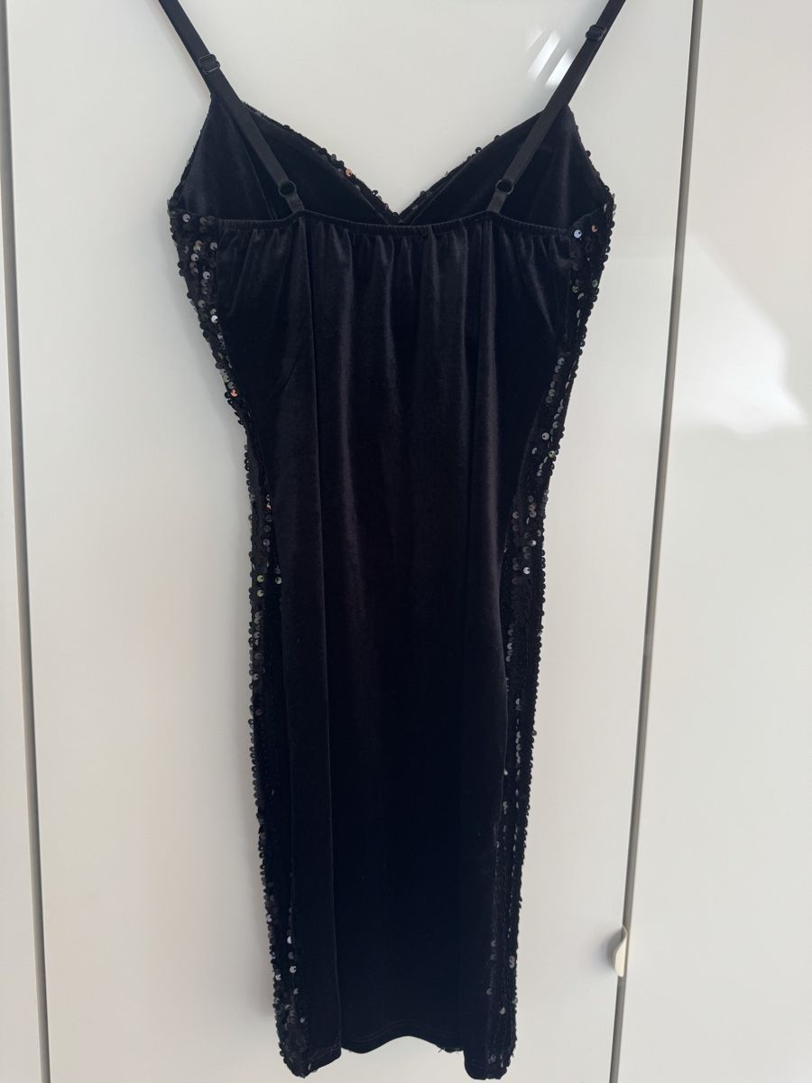 Vestiti: Schwarzes Pailletten Kleid – Usato da zürich venduto da Bailey17 5