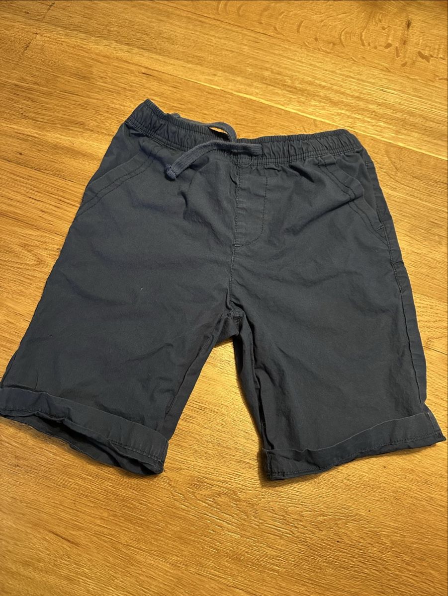 Hosen: 128 kurze Hose – Gebraucht aus Wettingen von Sternetaenzerin
