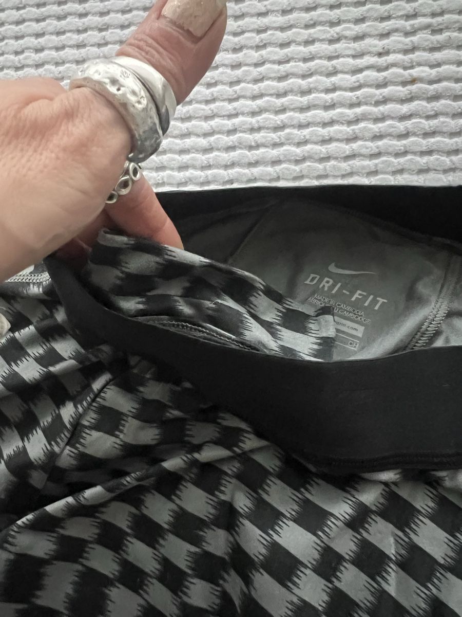 Nike Pantaloni: NIKE HAAREM HOSE GR S TRENDY – Usato da Basel venduto da theo-g77 2