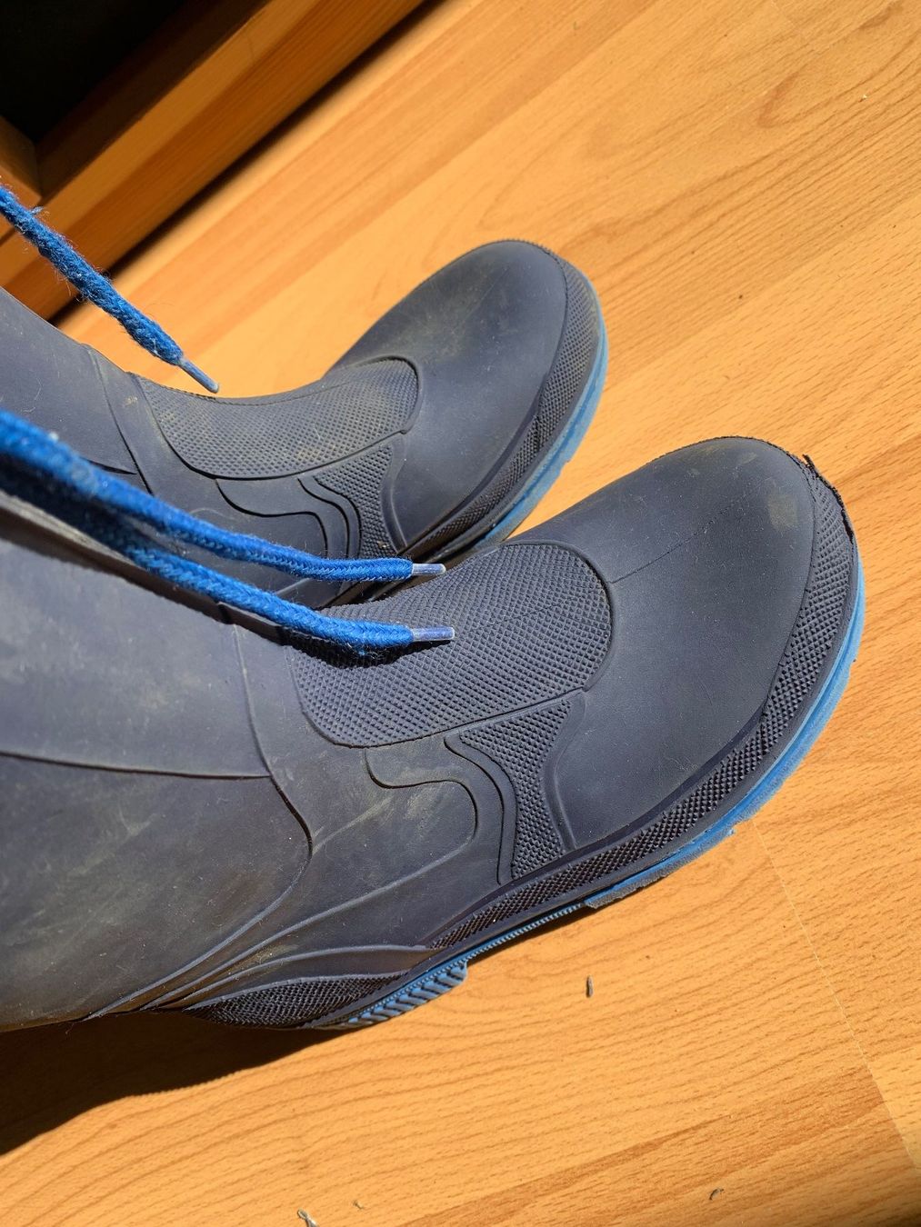 Scarpe da uomo: Bottes de pluie enfant, taille 31 – Usato da Villars-sur-Glâne venduto da Magdaka 1
