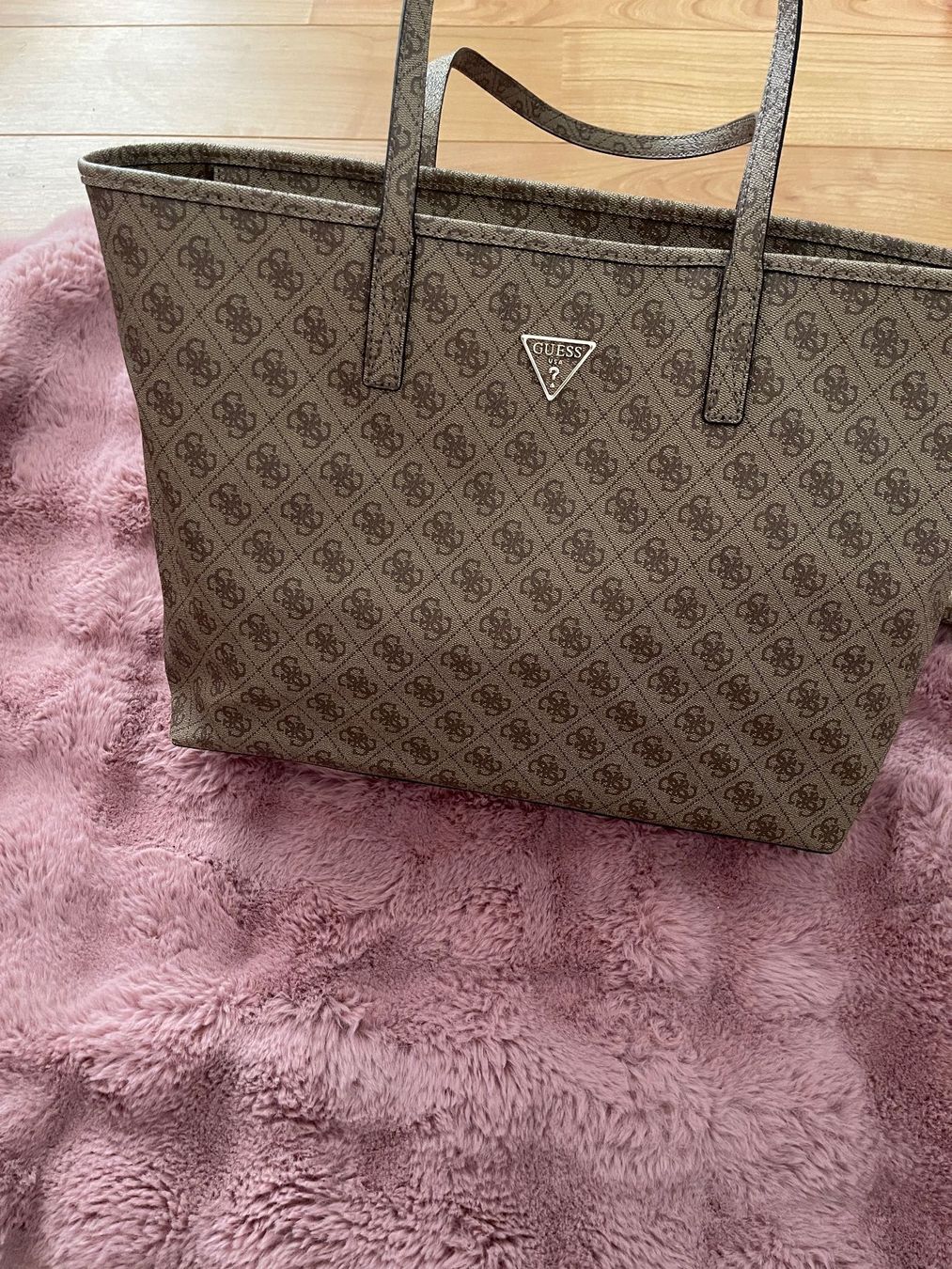 Guess Taschen für Damen: Guess Bag – Gebraucht aus Kaiserstuhl AG von bai_ytp6