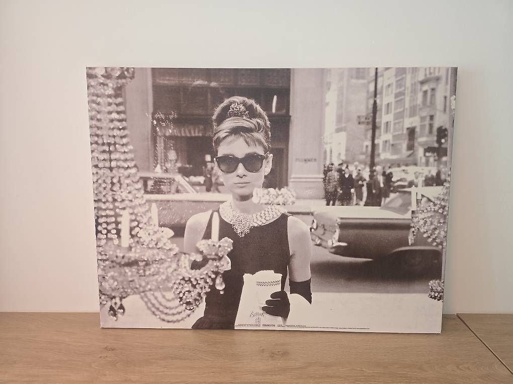 Poster & Bilder:  Bild Audrey Hepburn – Gebraucht aus Buch am Irchel von Jimisky1974