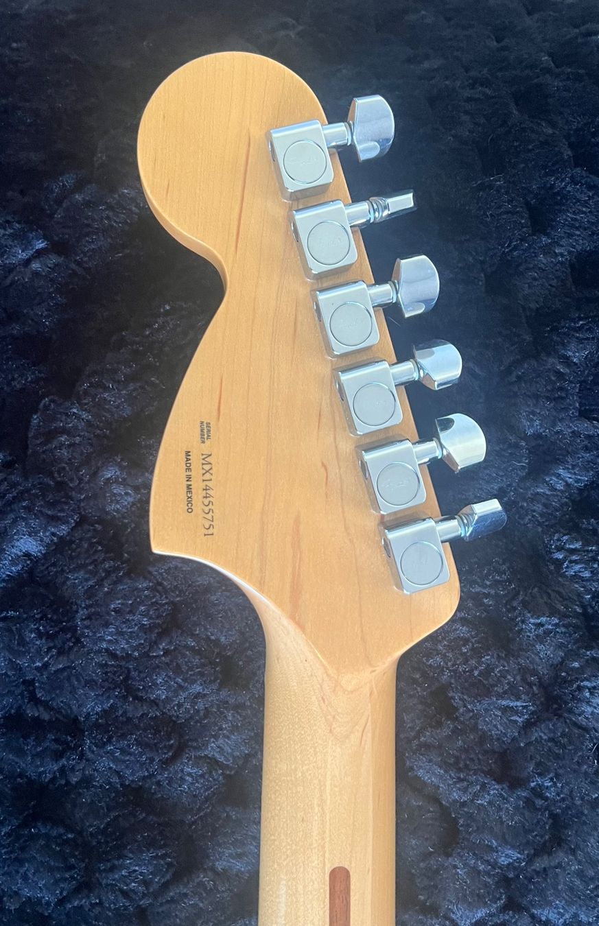 Fender Strumenti musicali: Fender stratocaster sparkle red – Usato da Monthey venduto da Jiji_99 5