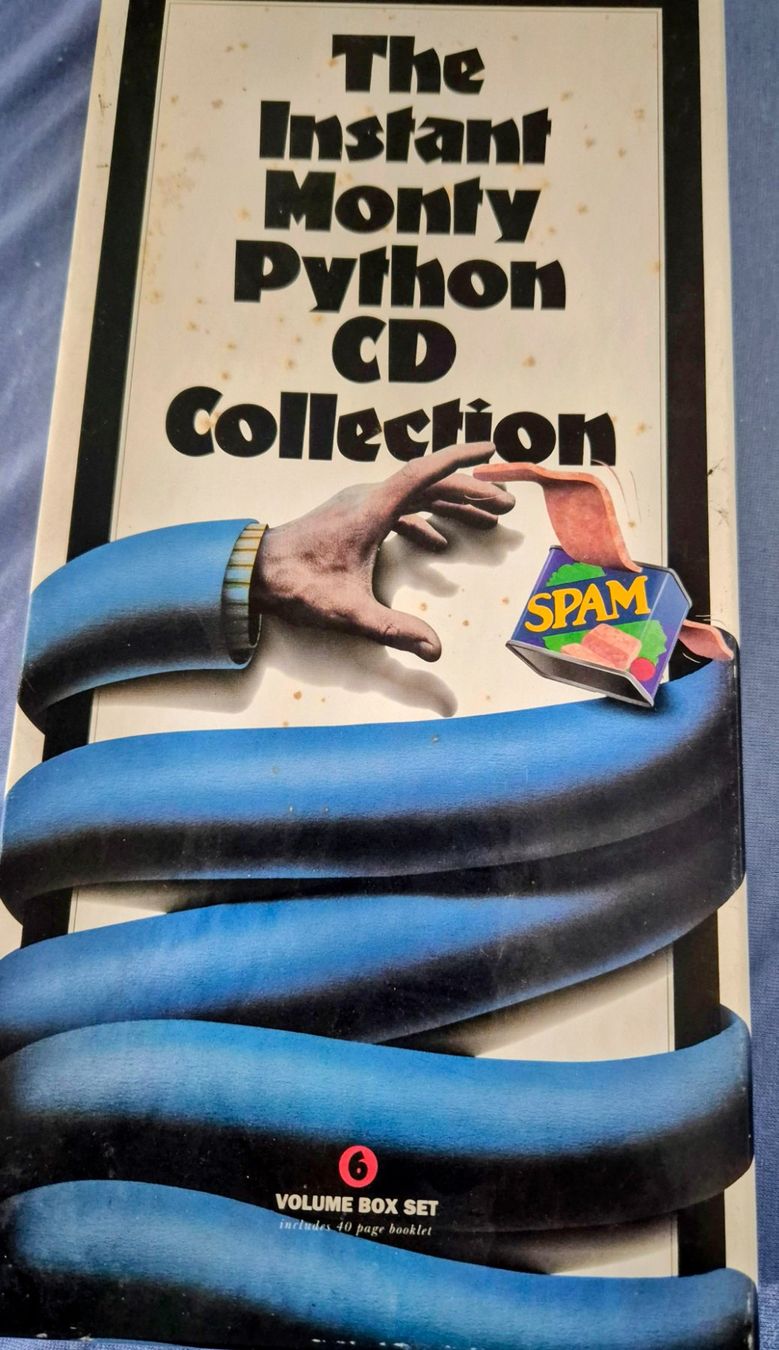 CDs: The Instant Monty Python CD Collection 6CD Box – Neuf (Voir description) à Zweisimmen par Kleindietwil