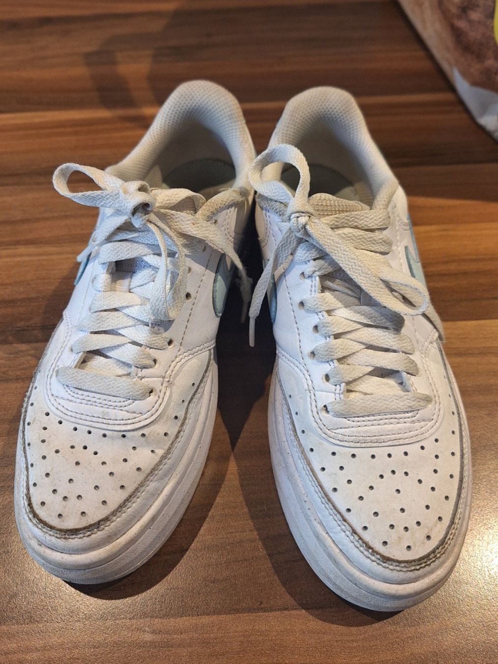 Nike Scarpe per ragazze: Nike 36.5 – Usato da Herrliberg venduto da linavogt 1