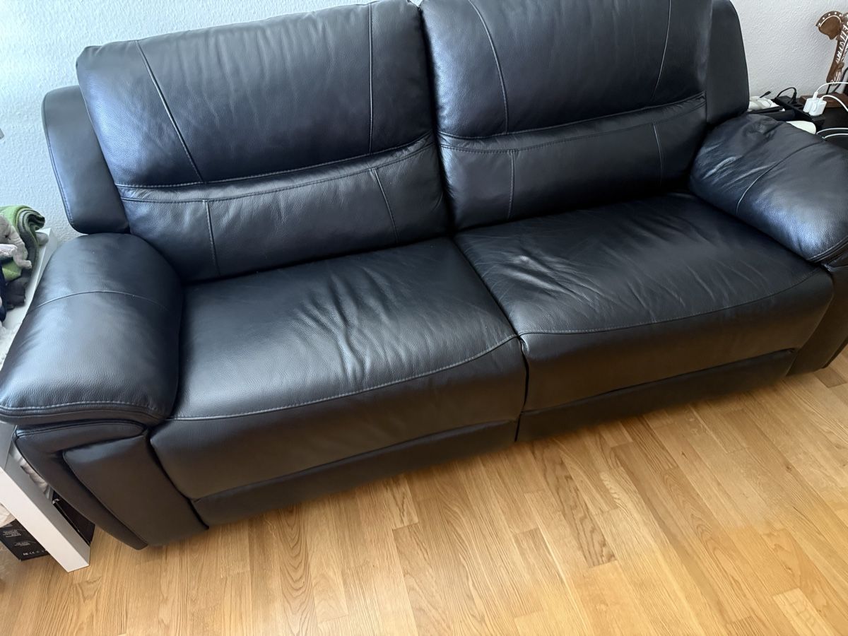 Conforama Divani: Sofa in pelle – Usato da Muttenz venduto da rdo_8cvx 2