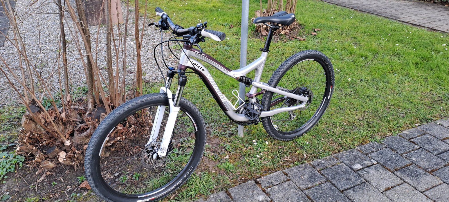 Specialized Biciclette: Damen Mountainbike Specialized – Usato da Hünenberg See venduto da