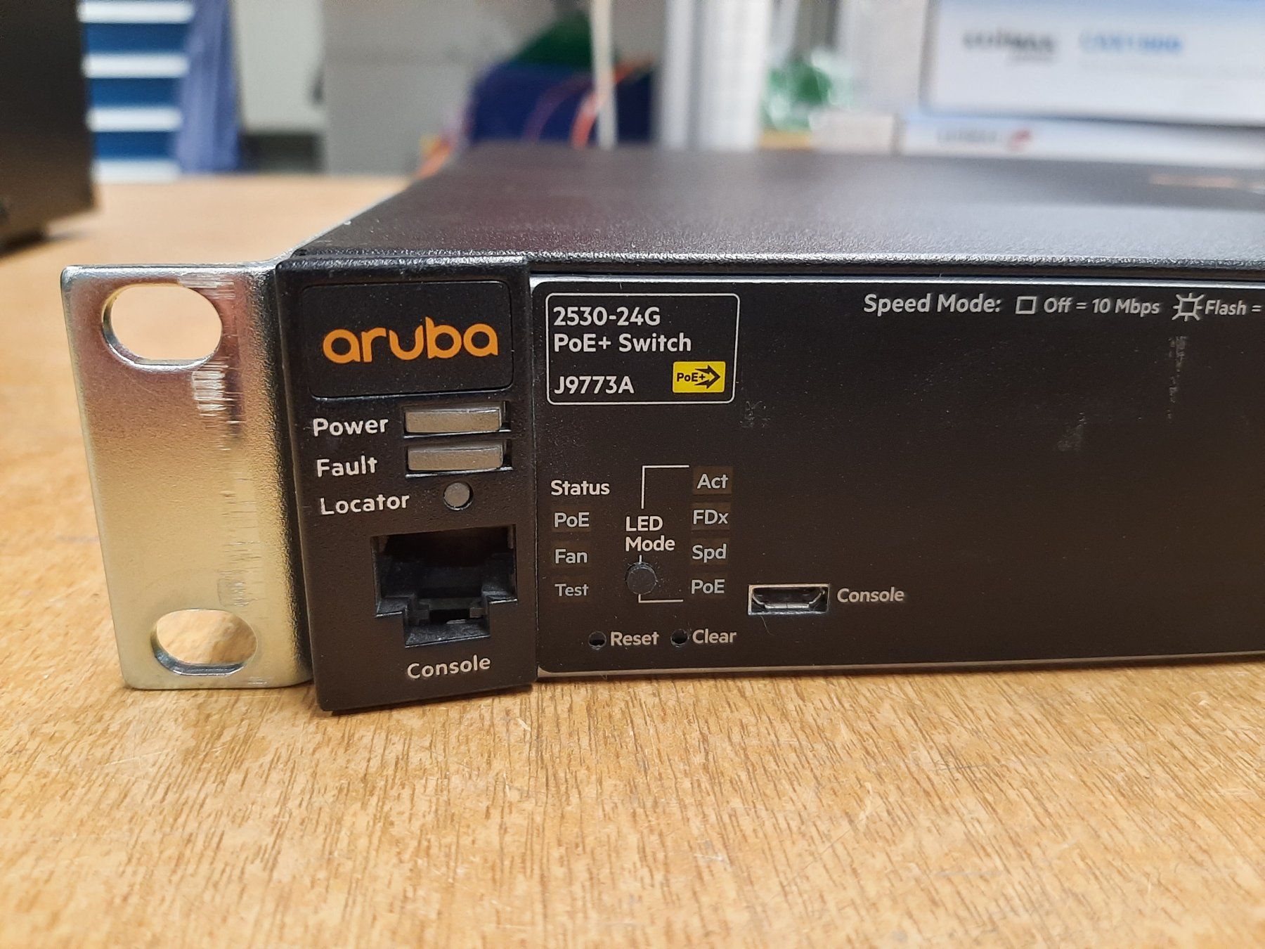 Hewlett Packard Hubs & Switches: switch Aruba 2530-24G POE J9773A – Gebraucht aus Attalens von Gmsa68 3