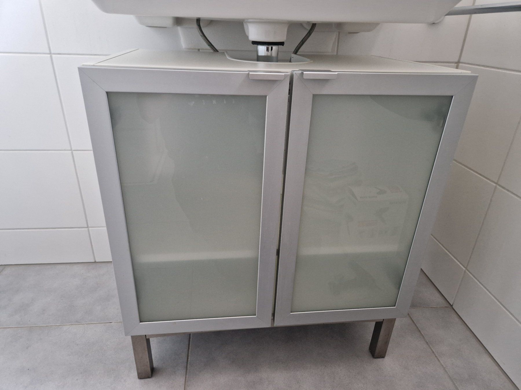 Mobili per bagno: Waschbeckenunterschrank – Usato da Unterkulm venduto da vab_6zcd