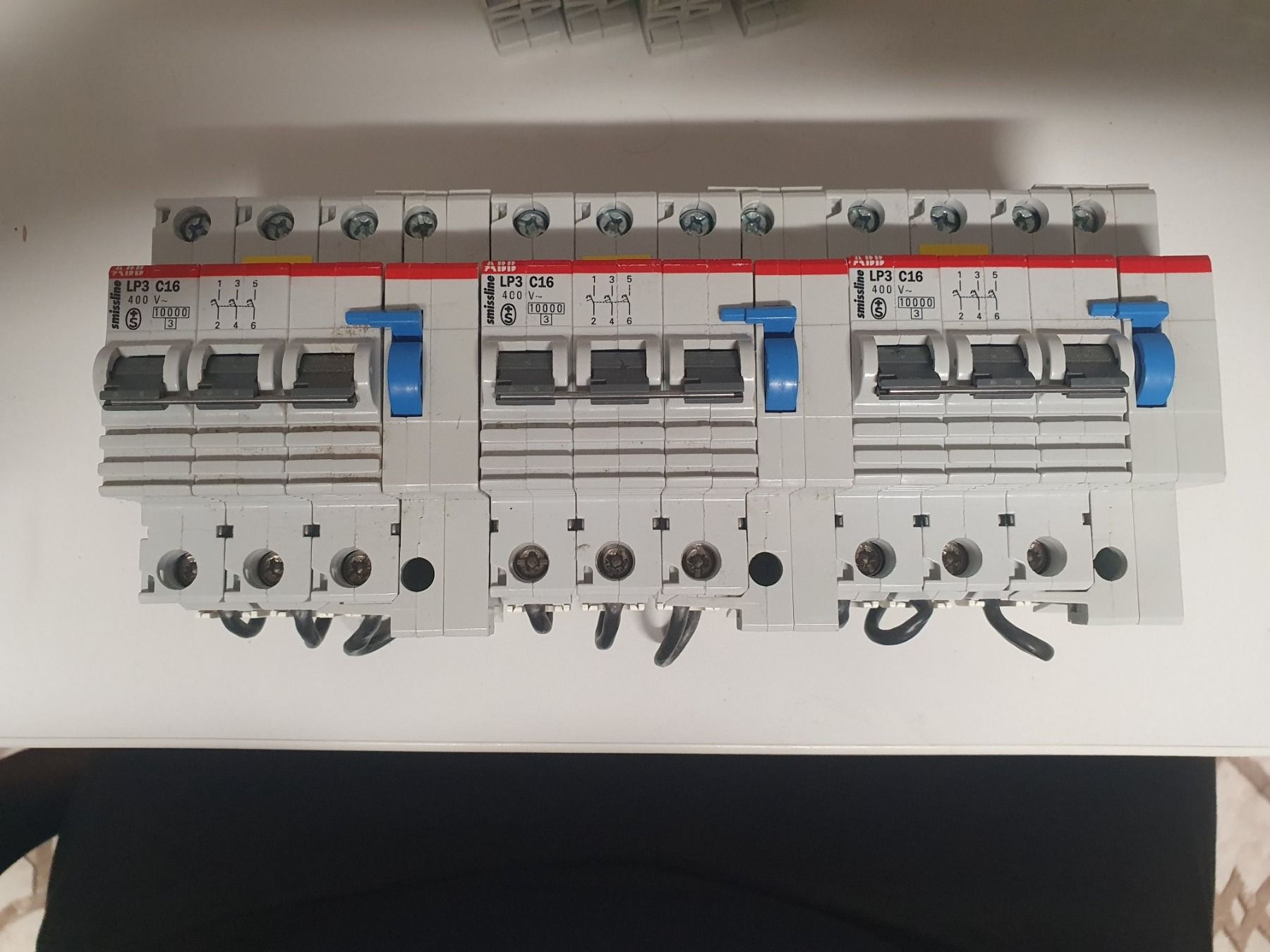 ABB Interrupteurs: ABB LP3 C16 LS-Schalter LS 16a SMISSLINE – D'occasion à Zürich par eymen20 2
