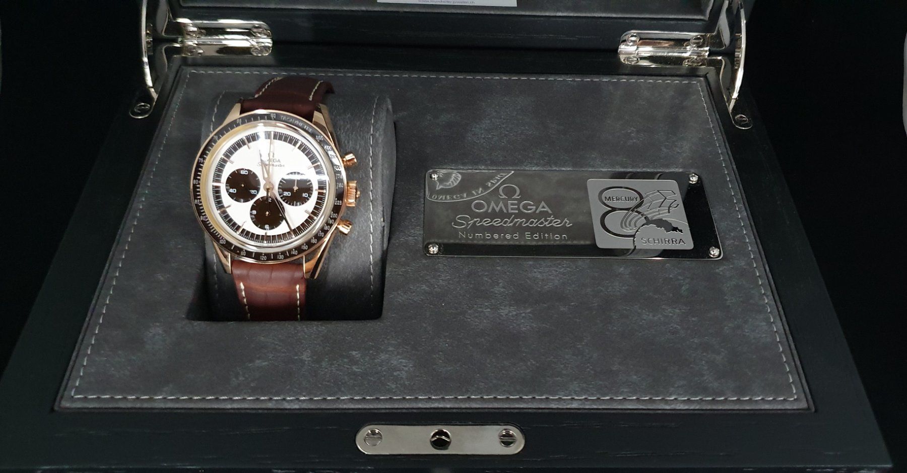 Omega Orologi: Omega Speedmaster Numbered Edition Only 1000 Stk. Gold 18Kt. – Nuovo e nell'imballaggio originale da Zürich venduto da Leica.C89 2