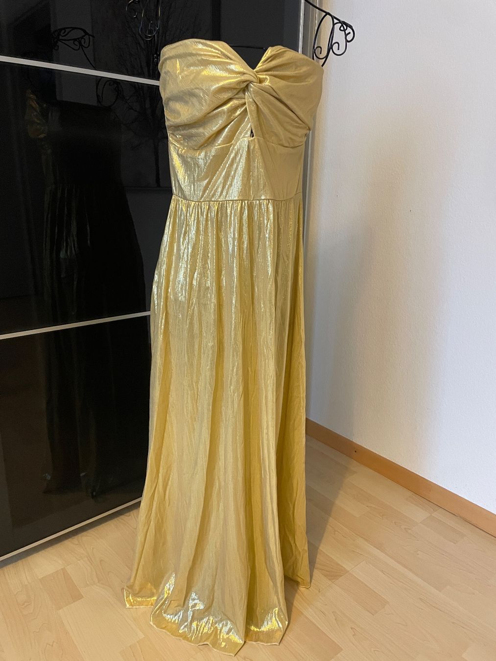 Vestiti: Goldfarbenes glamouröses Kleid Gr.L – Nuovo (secondo la descrizione) da Obfelden venduto da 3zwerge