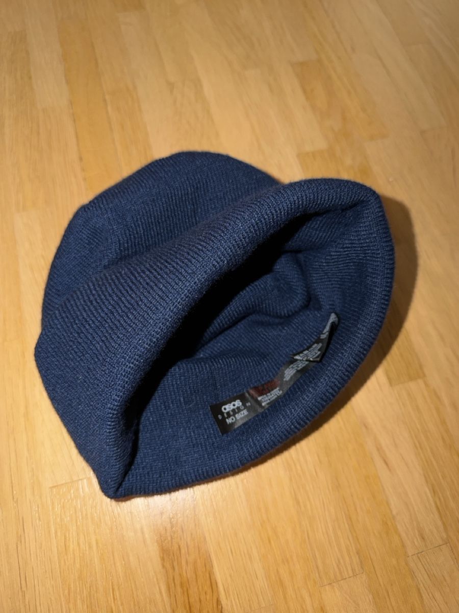 Asos Hüte, Mützen & Caps: Warme, dunkelblauer, kleiner Beanie – Gebraucht aus Zürich von wid_f885 2