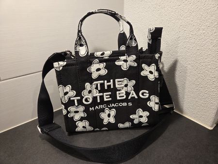 Marc Jacobs THE TOTE BAG - small