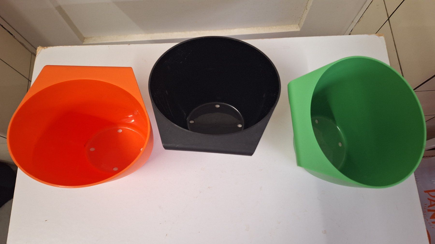 Ikea Behälter & Ähnliches: 3 IKEA  Bygel Gefässe zum einhängen, orange, grün ,schwarz – Gebraucht aus Arlesheim von shopradl 1
