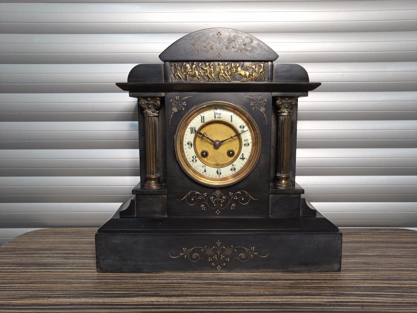 Orologi da terra & Orologi da parete: Kaminuhr / Tischuhr aus Marmor – Difettoso da Reiden venduto da Zofi-Brocki 2