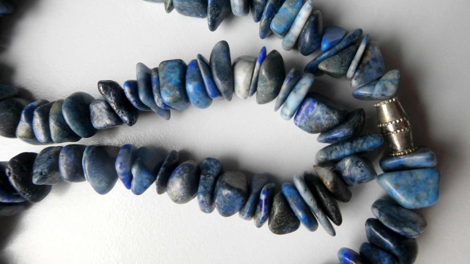 Catenine: Blaue Lapislazuli Halskette Splitterkette – Usato da Frauenfeld venduto da dhour 2