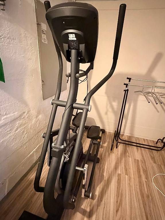 Finnlo Hometrainer: Finnlo E-Glide SR Ellipsentrainer - schwarz – Gebraucht aus Klingnau von Unico56