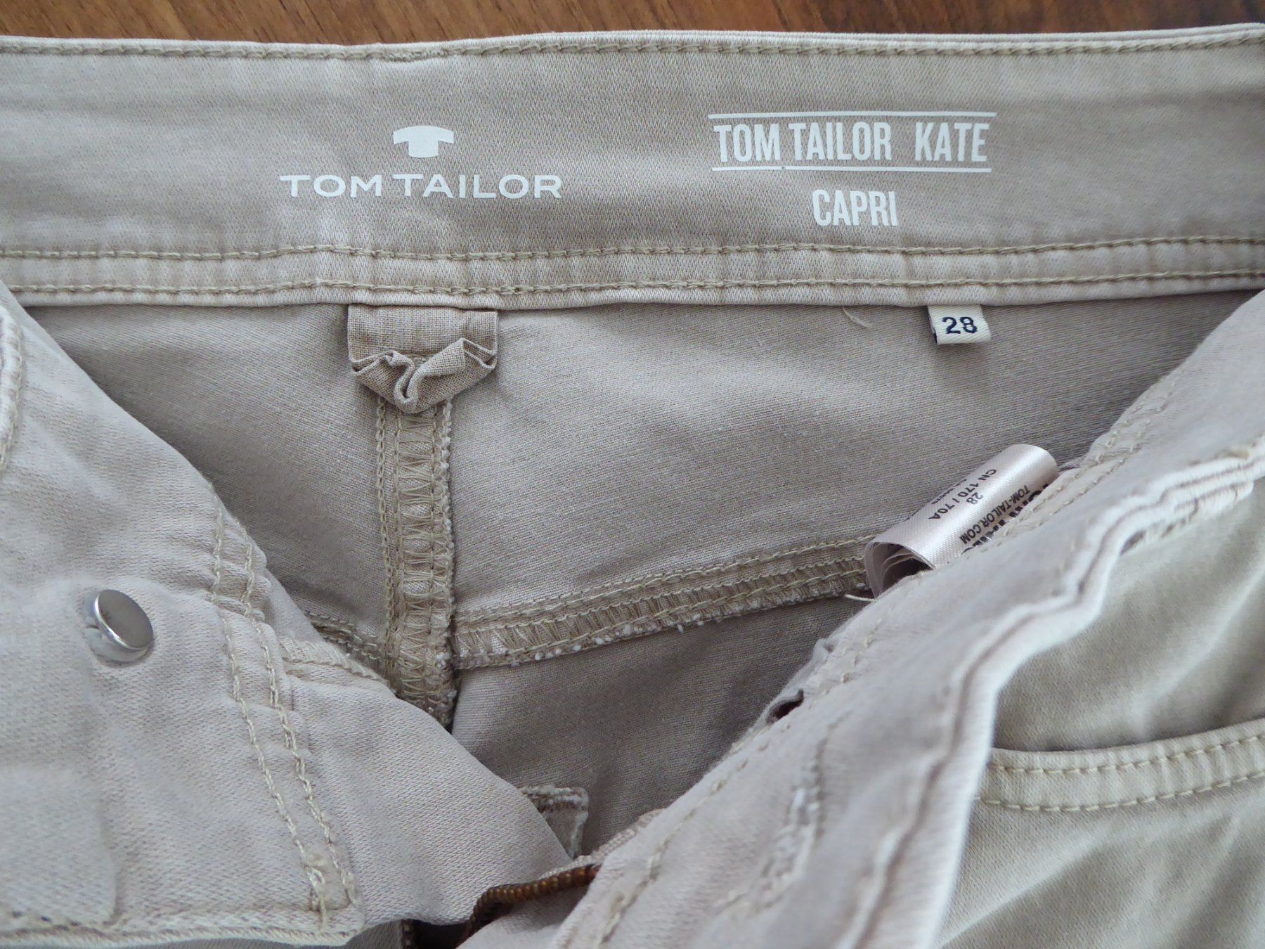 Tom Tailor Pantaloni: Capri-Hose Tom Tailor beige Grösse 28 – Usato da Entlebuch venduto da roma6370 1