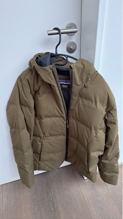 Patagonia Down Jacket Olive Green Like New Condition