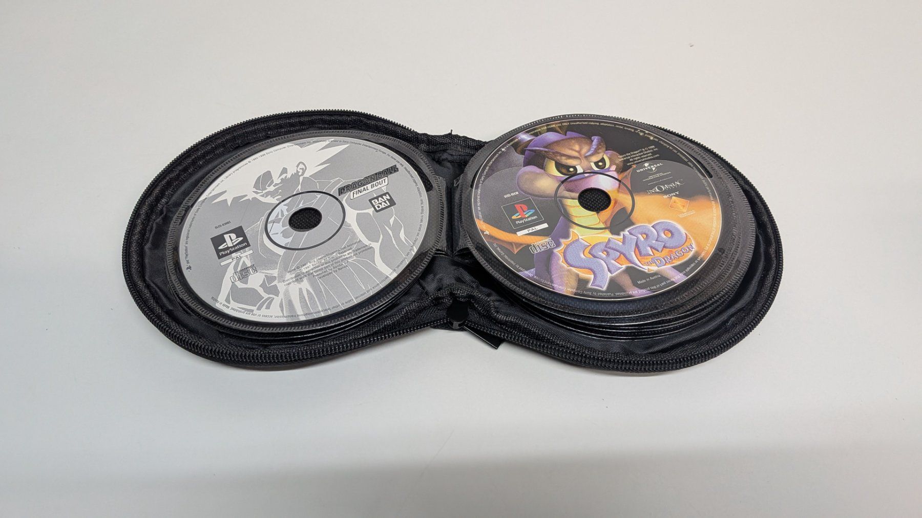 Sony Spiele: 20 PlayStation 1 Games/Discs in CD-Mappe – Gebraucht aus Menziken von mame18