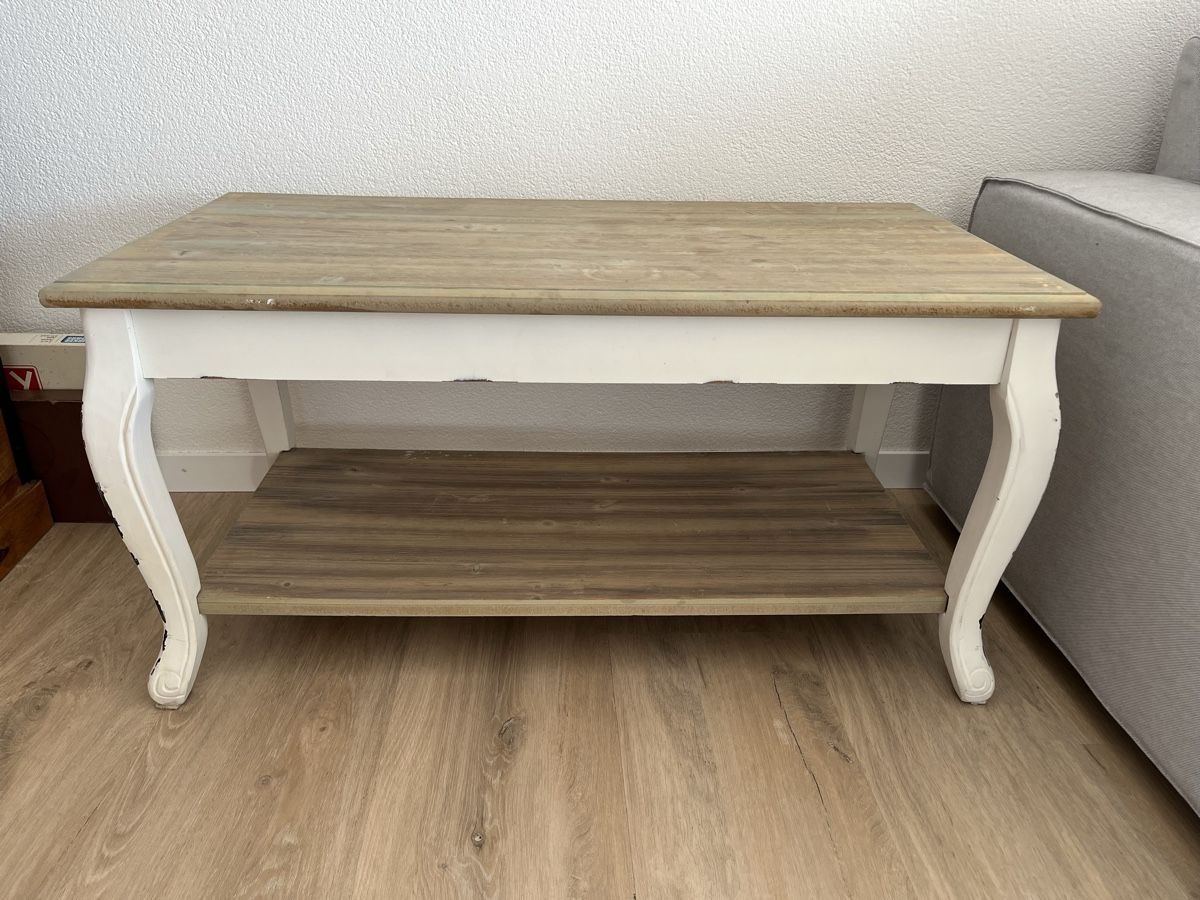 Tische: Shabby-Chic Couchtisch mit Ablagefach – Gebraucht aus Küsnacht ZH von naid 1