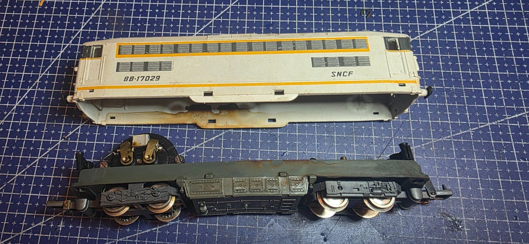 Lima Modelleisenbahnen: Lima SNCF BB-17029 HO/DC Defeckt – Gebraucht aus Hochfelden von Danizh0
