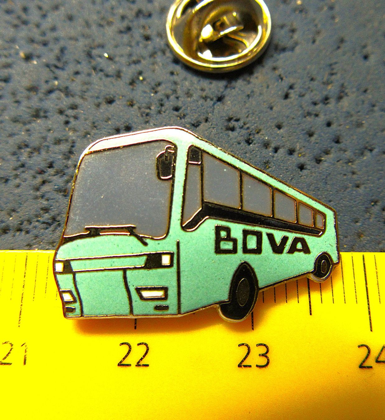 Swiss Plaketten & Abzeichen: BOVA AUTOBUS CAR PIN ENAMEL – Gebraucht aus Ettingen von Hausi4711