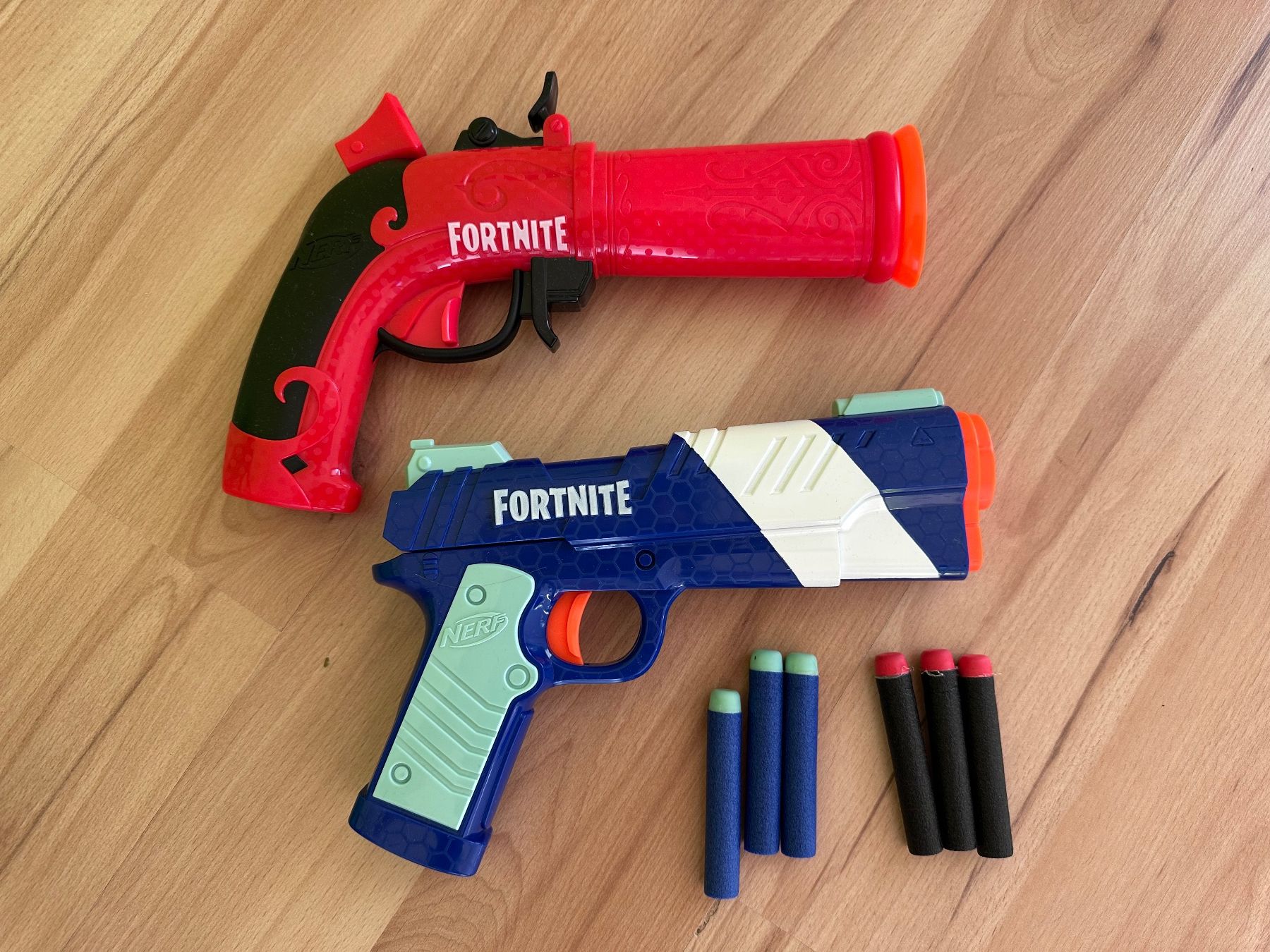 Nerf Giocattoli: Nerf Fortnite Dual Pack Shoot mit 6 Pfeilen – Usato da Hausen AG venduto da dege02