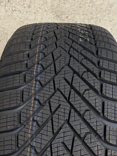 Land Rover Pneus & Kompletträder: Winterräder Range Rover Evoque 20" – Neu und originalverpackt aus Au ZH von ausee01 3