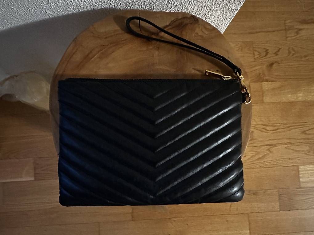 Saint Laurent Borse da donna: Saint Laurent Pouch (Handtasche) – Usato da Zürich venduto da Duki88 1