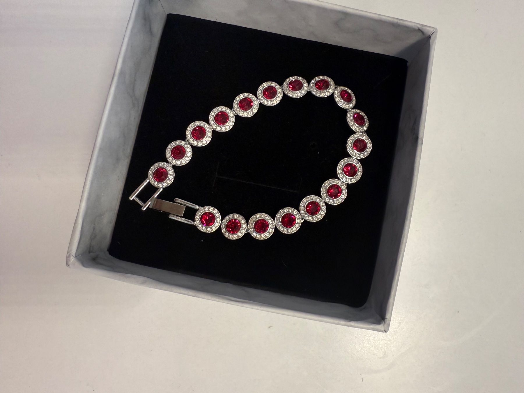 Swarovski Armbänder & -reifen: Magnifique bracelet Swarovski – Neu (gemäss Beschreibung) aus Savigny von mariemari75 5
