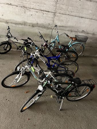 Fahrräder, Kickboard, Scooter, Rollbrett