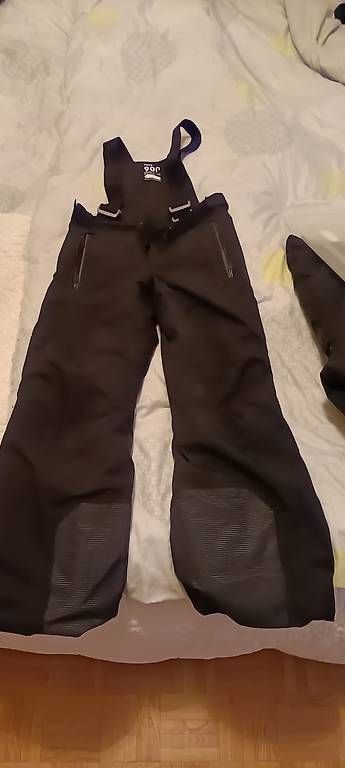 Hosen: Pantalon de ski 12 ans mis une fois  – Gebraucht aus Genève von asteroide01